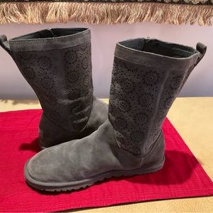 UGG Lo Pro Boots Size 9